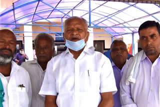 railway officers did Awareness programme for farmers on Kisan train in lingampet jagityal