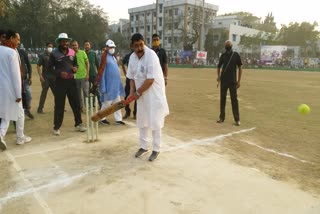 "2017 থেকে খেলা আরম্ভ হয়ে গিয়েছে", ব্যাটে-বলে অনুব্রত