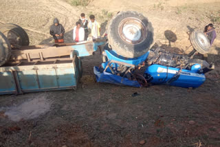 clerk dies after tractor overturns in Jashpur