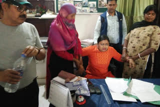 acb arrested khunti women police station incharge