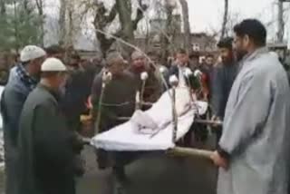 कश्मीरी पंडित का अंतिम संस्कार