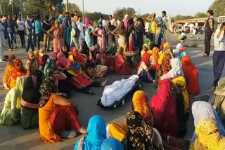 family-protested-in-case-of-dowry-murder-in-palwal