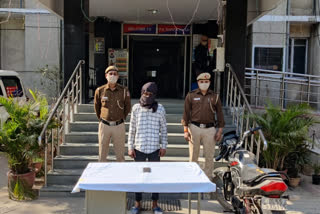 police team of Sarita Vihar police station