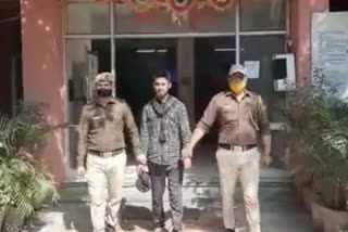 jahangirpuri police arrested one notorious crook