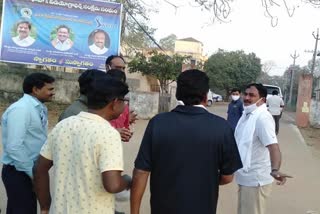 panchayathiraj minister errabelli dayakar rao walking in college in warangal urban district