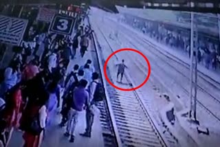 RPF personnel rescue a man who committed suicide by sleeping on a railway track