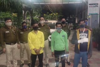 Malviya nagar police of South Delhi arrested 3 snatchers