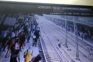 railway-police-rescue-a-man