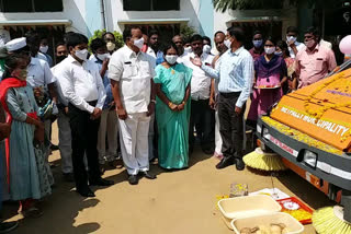 MLA Kalvakuntla Vidyasagar Rao inaugurated the Municipal Sanitation Vehicles in Metpalli