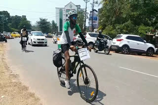 Cycle rally by two Afsal  Cycle rally from kerala to kashmir against fuel hike  കാസർകോട് നിന്നും സൈക്കിളിൽ കശമീരിലേക്ക്  ആലുവാക്കാരൻ അഫ്‌സലും തിരൂരുകാരൻ അഫ്‌സലും