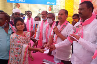 MLA Vinayabhaskar participated in the Trs membership program