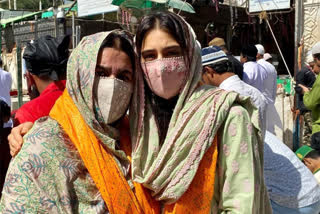 Sara Ali Khan visits Ajmer Sharif Dargah with mom Amrita Singh