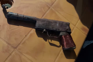 Chirang one arrest with handmade pistol