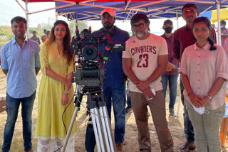 Keerthy Suresh Selvaraghavan start shooting for Saani Kaayidham  സാനി കൈതം ചിത്രീകരണം ആരംഭിച്ചു  സെല്‍വരാഘവന്‍-കീര്‍ത്തി സുരേഷ് സാനി കൈതം  സെല്‍വരാഘവന്‍ കീര്‍ത്തി സുരേഷ് സാനി കൈതം  Keerthy Suresh Selvaraghavan  Saani Kaayidham movie related news  Saani Kaayidham news