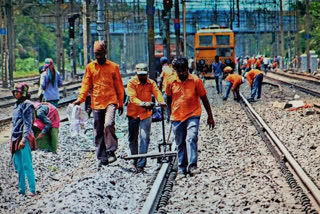 Megablocks on all three railway lines in Mumbai on Sunday