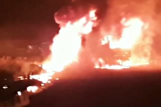 heavy-fire-after-two-trucks-collide