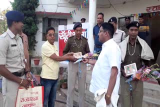 chhattisgarh-police-honored-khunti-police