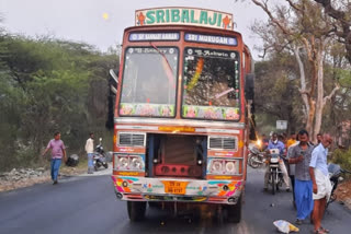 Farmer died in Road accident near Sathyamangalam, சாலை விபத்தில் விவசாயி பலி, சத்தியமங்கலம், பவானிசாகர், sathyamangalam, bavanisagar, Erode latest, Erode, ஈரோடு மாவட்டச்செய்திகள், ஈரோடு