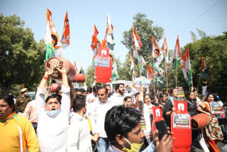 Youth Congress holds protest