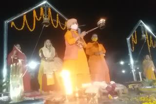 maha aarti of gomti river performerd on magha purnima