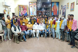 Chhindwara Muslim youth left Congress and joined BJP