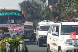 people-from-howrah-on-the-way-of-brigade