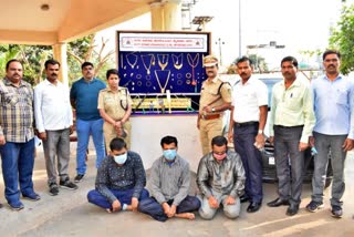 Three  thieves  arrested In mysore