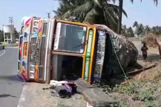empty cylinders truck accident in tiruppur