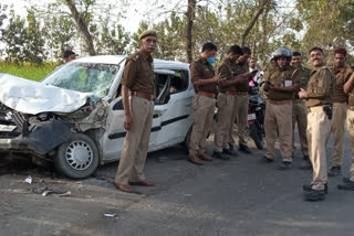 सीतापुर सड़क हादसे में 4 घायल.