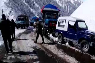 Srinagar-Leh highway reopens  vehicular traffic after 58 days  Border Roads Organisation  ശ്രീനഗർ  ലേ ഹൈവേ  കനത്ത മഞ്ഞ്‌ വീഴ്‌ച്ച  സോജിലാ ചുരം  ബോർഡർ റോഡ്‌സ്‌ ഓർഗനൈസേഷൻ