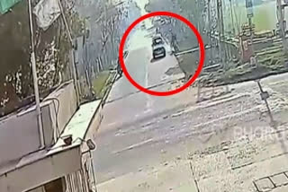 Punjab police Gypsy flees after hitting bike