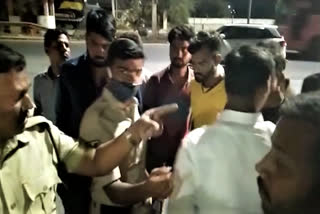 Bajrang Dal activists blocked the smuggling of cows