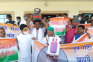 ruling party protest against petrol diesel price hike in ranchi