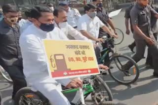 Maha Budget Session : Many leaders reaches Assembly on Cycle