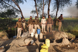 कच्ची शराब के निर्माण और बिक्री के विरुद्ध प्रवर्तन अभियान