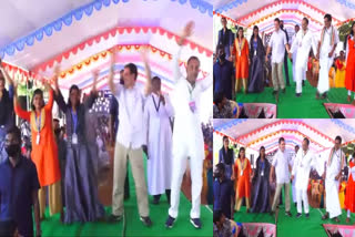Rahul Gandhi dances
