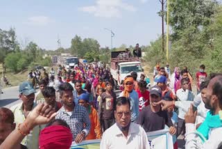 villagers-blocked-nh-43-in-surajpur