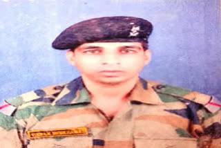 Army soldier killed  Army soldier killed in Ladakh  Army soldier killed in accident  ആർമി ടാങ്ക് മറിഞ്ഞു  സൈനികൻ കൊല്ലപ്പെട്ടു  ലഡാക്കിൽ ആർമി ടാങ്ക് മറിഞ്ഞു  സൈനിക വാർത്തകൾ