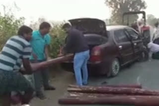 Accident to a vehicle moving red sandalwood illegally