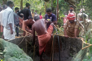 Fire force rescued old man and goat trapped in well  കിണറ്റിൽ വീണ ആളിനെ ഫയർഫോഴ്സ് എത്തി രക്ഷിച്ചു  ഫയർഫോഴ്‌സ് വാർത്തകൾ  ചേലക്കാട് ഫയർഫോഴ്സ് വാർത്തകൾ  Chelakkad fire force news