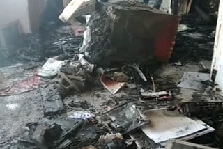 Fire in electronic spare part shop in Hamirpur