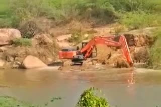 illegal-sand-mining-in-vedavati-river-kellodu