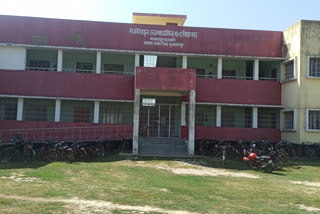 मोहम्मदपुर स्कूल में ताला बंद