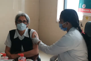 noida corona vaccination