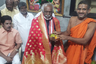 Himachal Governor Bandaru Dattatreya visits Sri Raghavendra Swamy Temple in Hyderabad