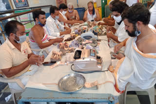 Vadapalli Venkateswara Swamy Counting of hundis