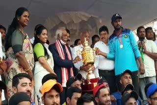 himachal-pradesh-governor-dattatreya-at-bandaru-vyshnav-memorial-cricket-tournament
