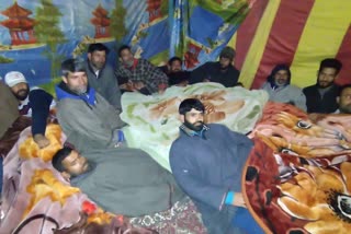 گاندربل میں محکمہ بجلی کے عارضی ملازمین کا احتجاج جاری