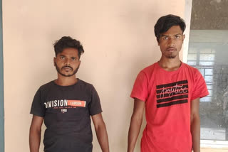 two smugglers arrested with opium in khunti