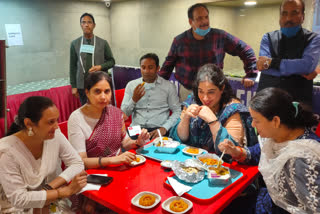 BJP corporation councilors eat food instead of garbage